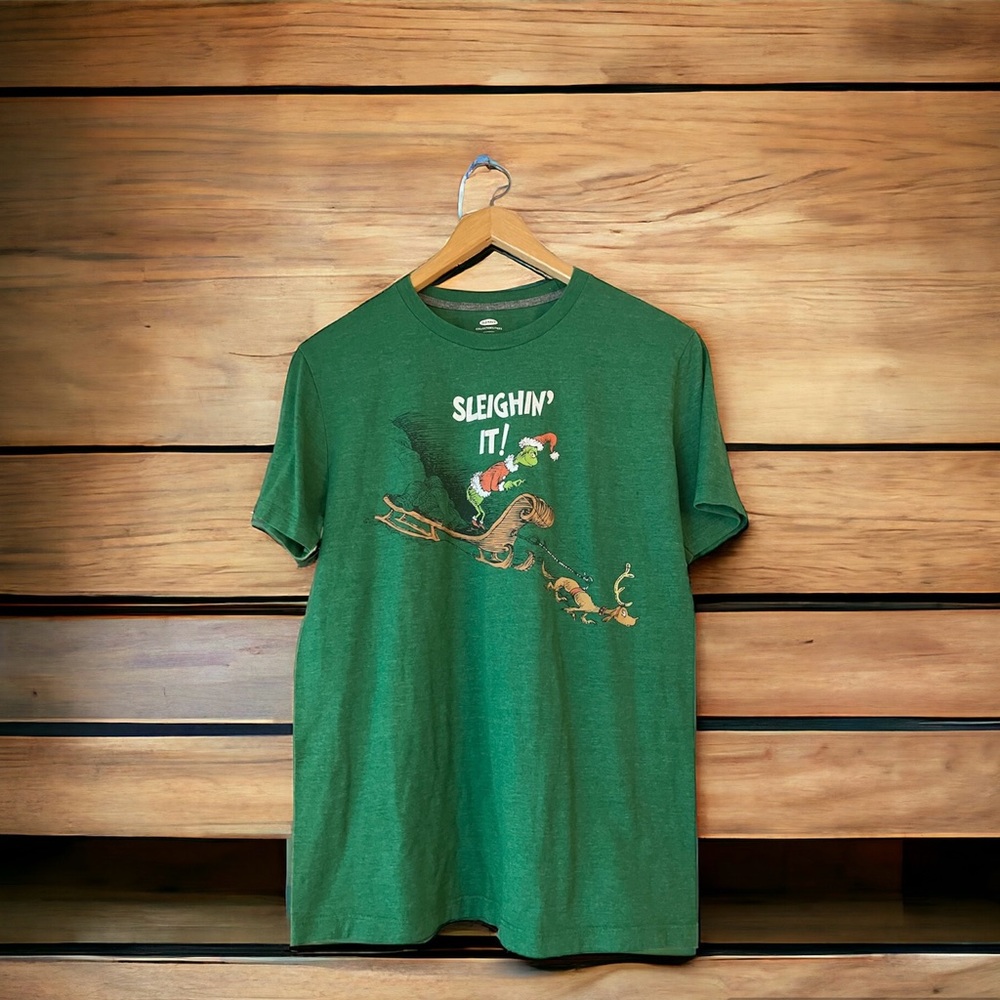The Grinch Sleighin' It T-Shirt - Men's Small Christmas Graphic Tee Green Max
